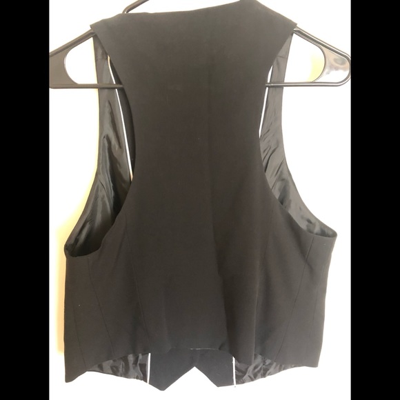 Vest - Picture 5 of 5